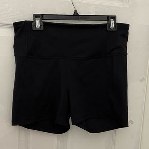 All in Motion high waisted 4" inseam.  XXL